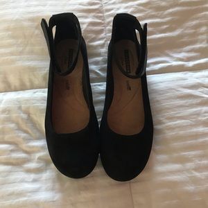Black cushion clark ankle strap shoes